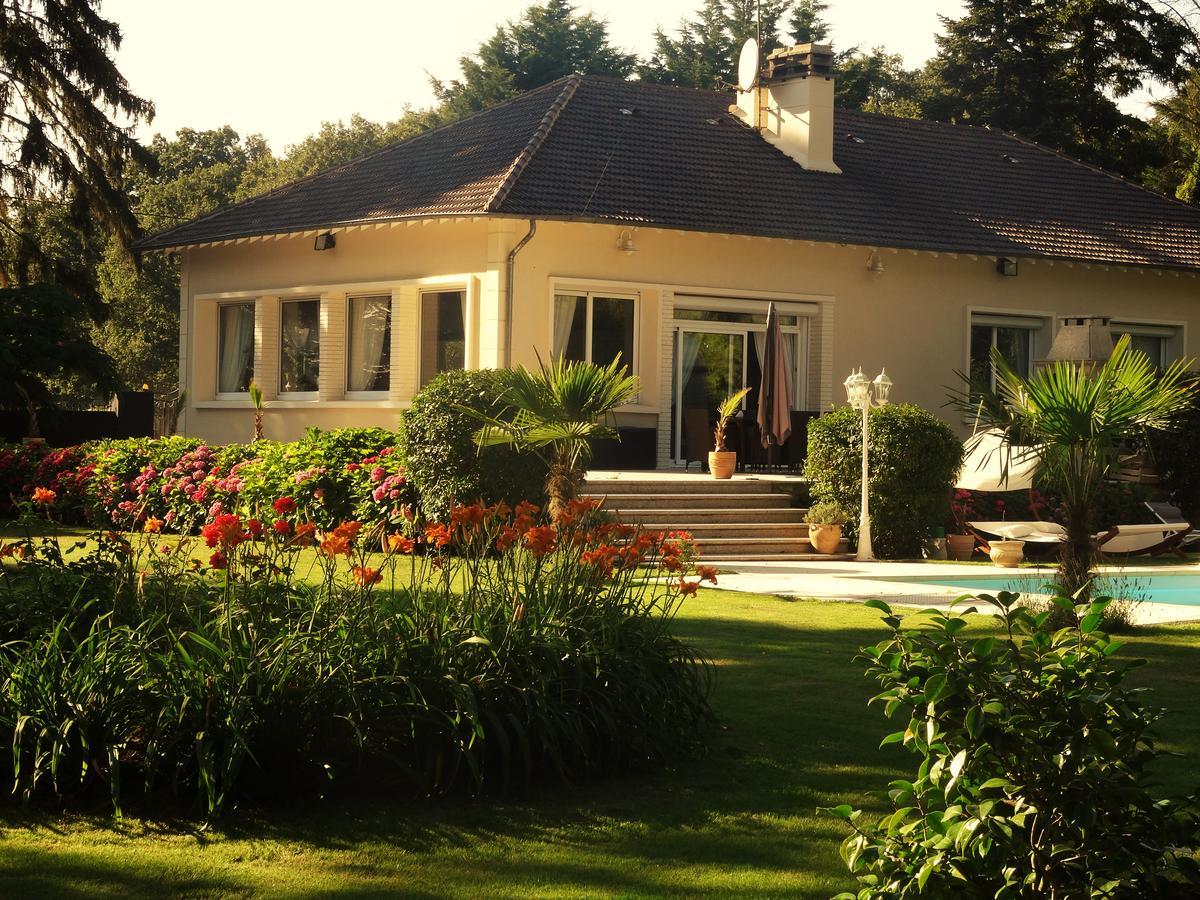 Villa La Clef Des Champs Chailly-en-Biere Екстериор снимка